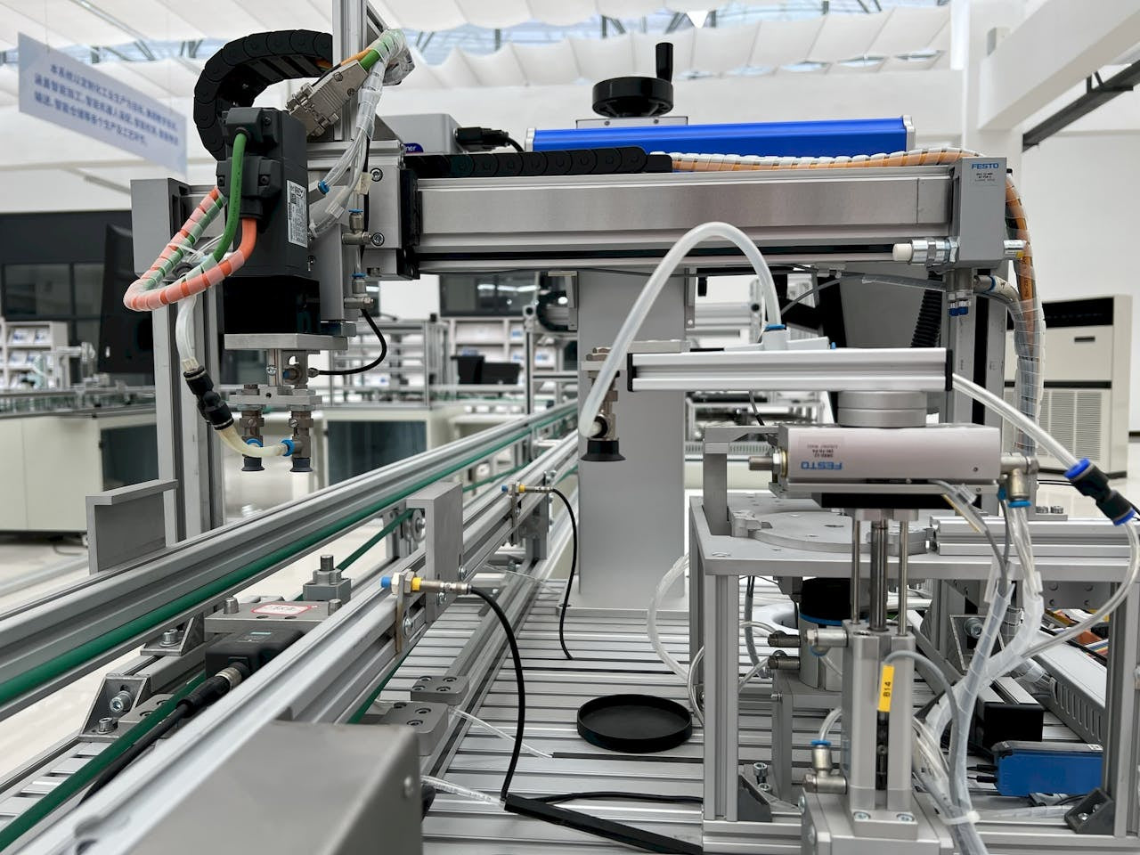 Understanding Fail-Safe Hardware: Core Technical Principles of Safety Relays in Industrial Automation